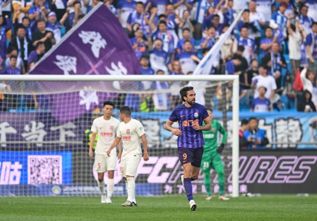 孔帕尼奥享受津门行：每周学3小时中文 最爱白米饭